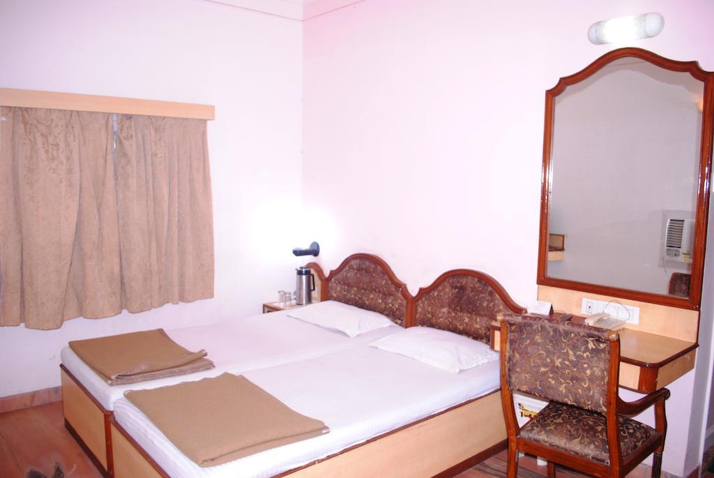 Hotel Padma Puri Quarto foto